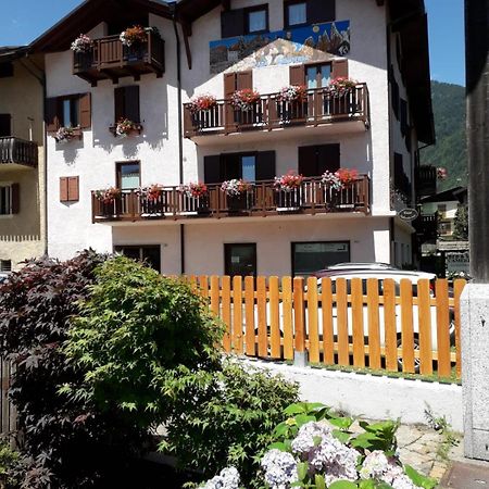 Casa Salvaterra Affittacamere Пинцоло Екстериор снимка